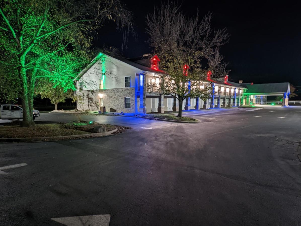 Baymont By Wyndham Washington Hotel Bagian luar foto