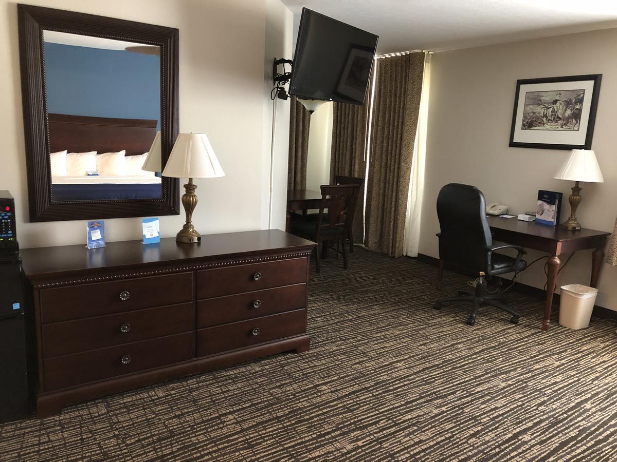 Baymont By Wyndham Washington Hotel Bagian luar foto